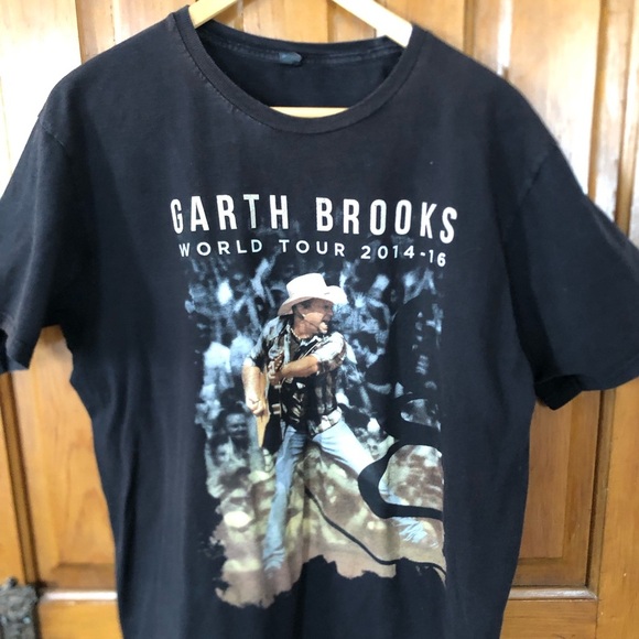 Black Graphic Garth Brooks World Tour Tee - Picture 1 of 13